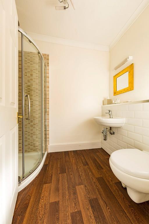 Malvern View Cheltenham Room photo
